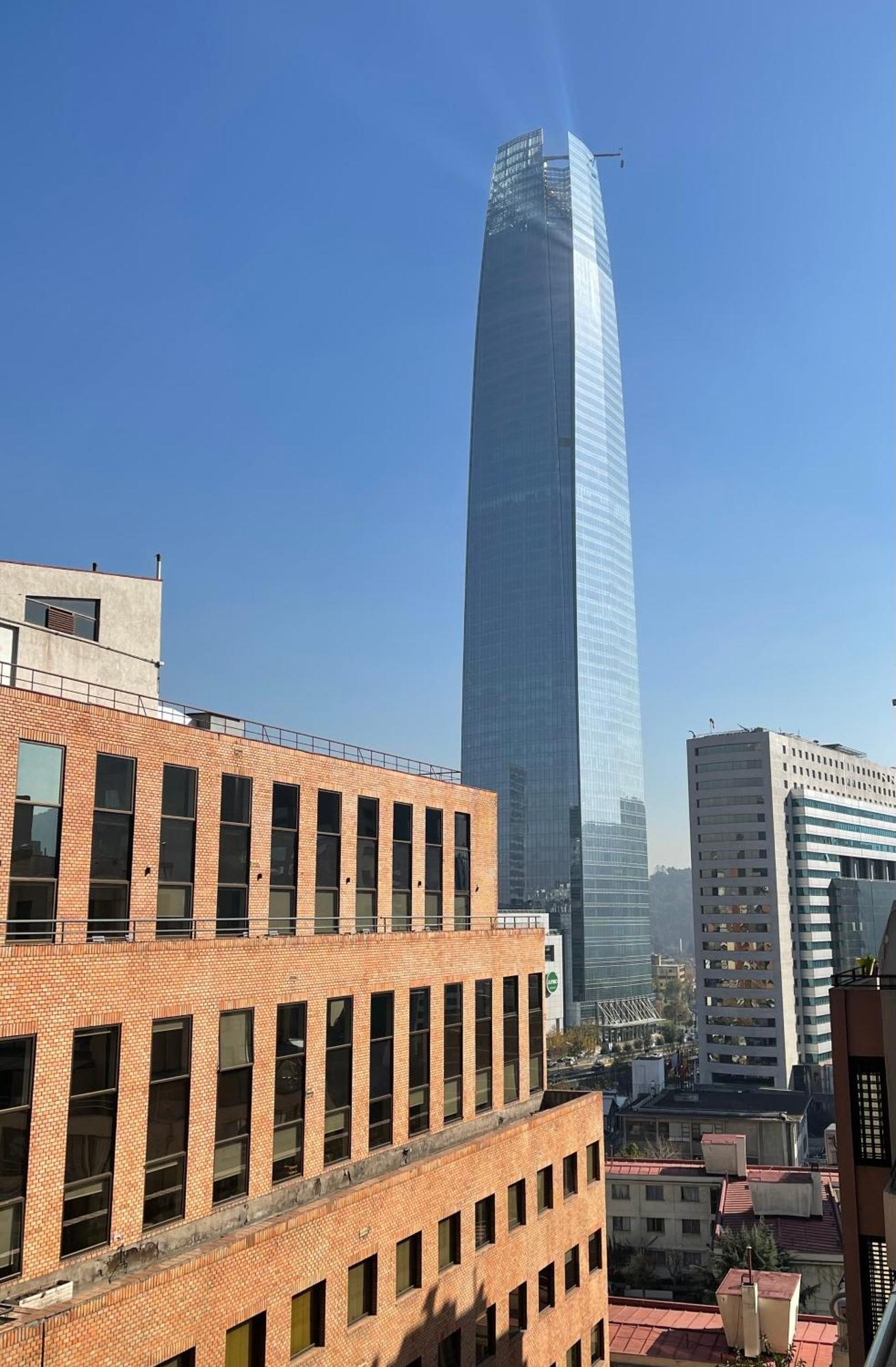 Apartamento Encomenderos: Vista Costanera en El Golf, Santiago